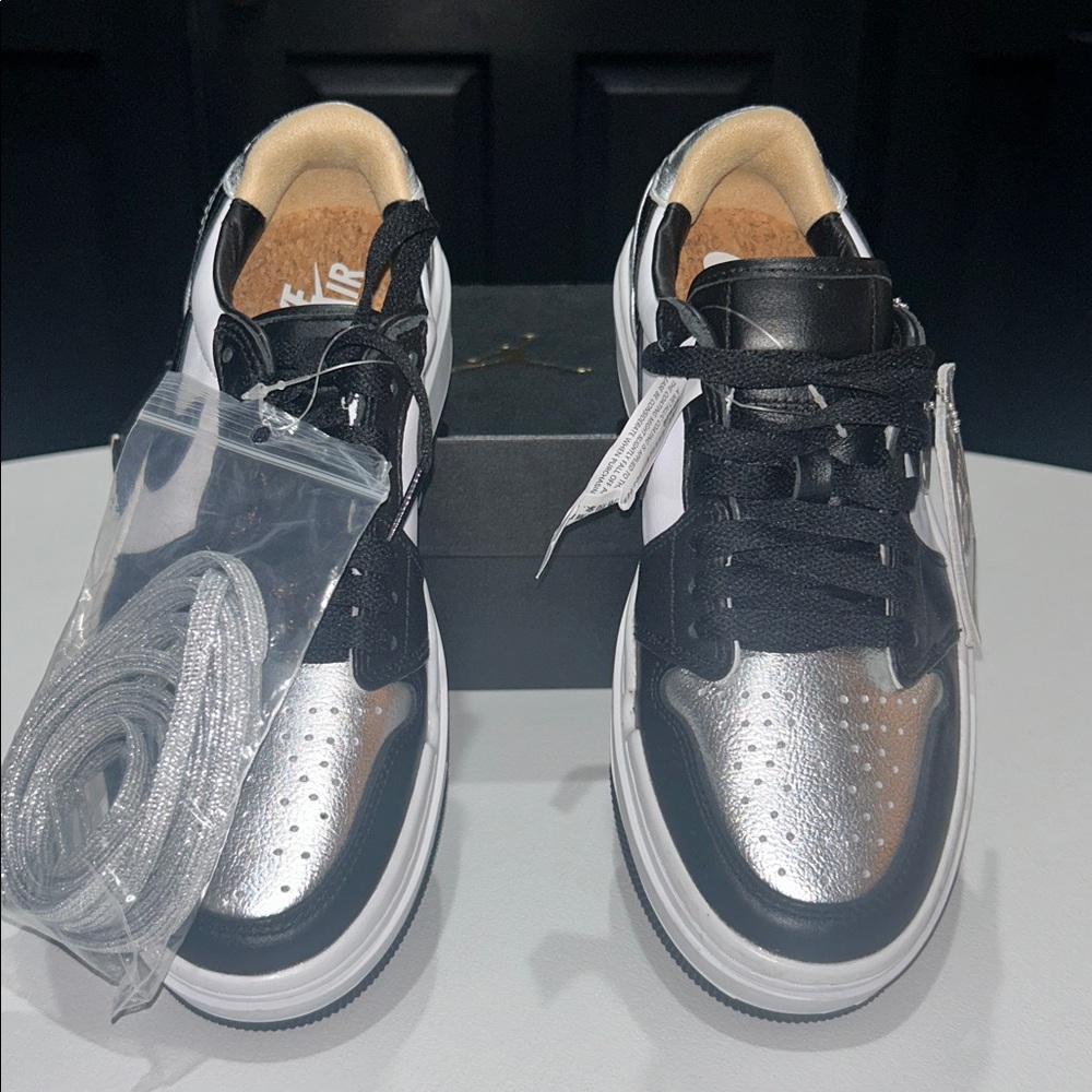 Jordan 1 Elevate Low SE “Silver Toe” Women’s Size 6 - Picture 3 of 9